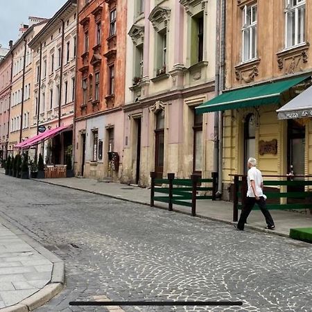 Вірменська 8 リヴィウ エクステリア 写真